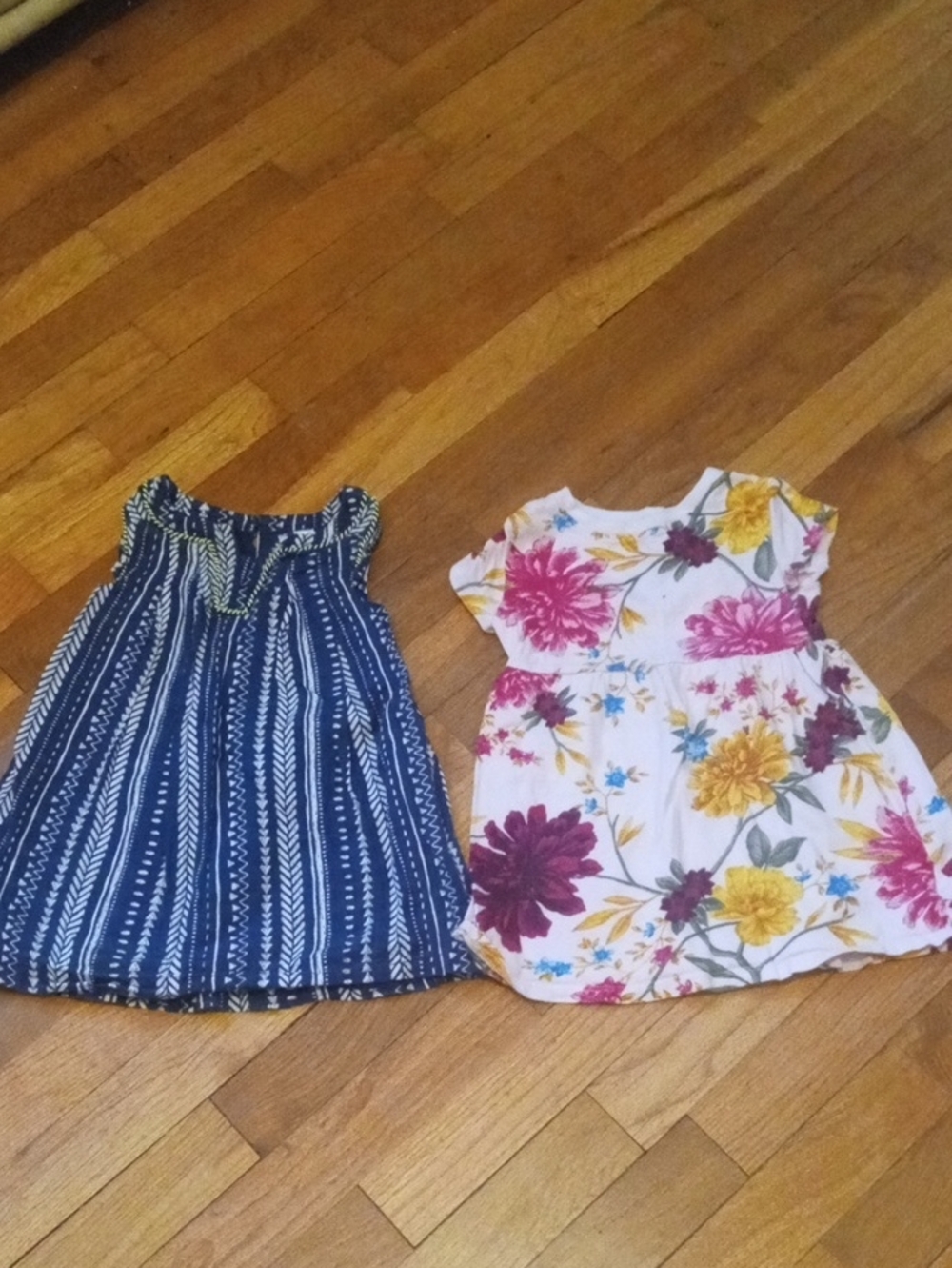 girl 2t , set of 2 dresses